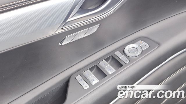 Genesis GV80 2020 — photo 29