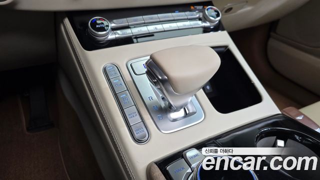 Genesis G90 2019 — photo 12