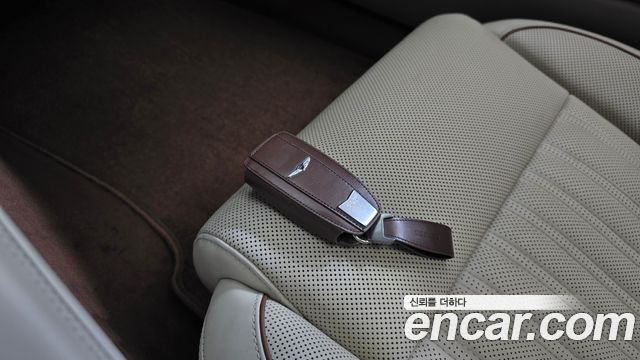 Genesis G90 2019 — photo 21