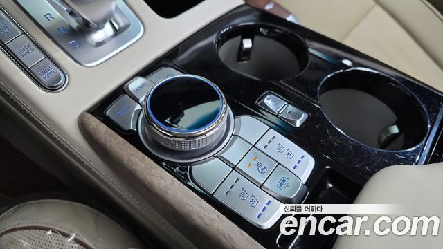 Genesis G90 2019 — photo 26