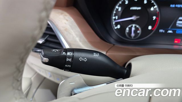 Genesis G90 2019 — photo 30