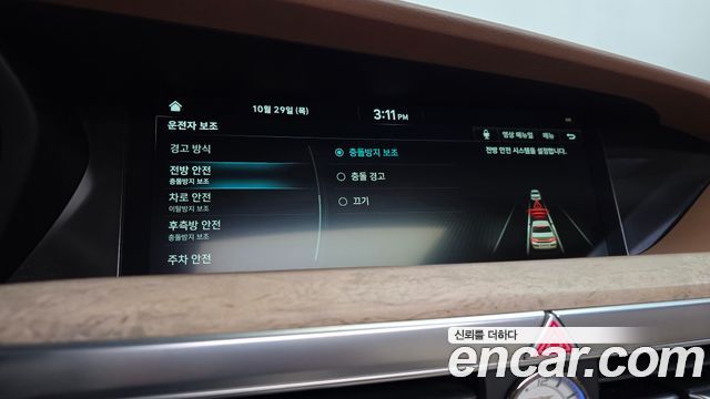 Genesis G90 2019 — photo 37