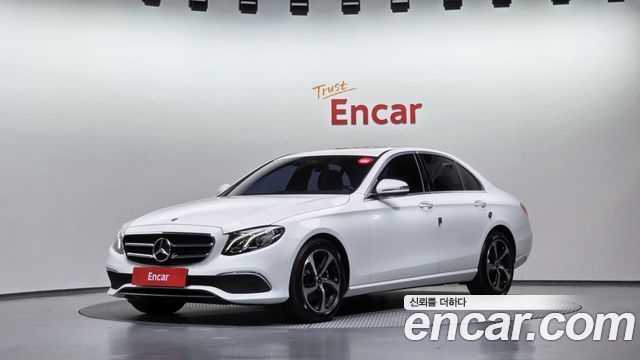 Mercedes-Benz E-Class 2020 — photo 1