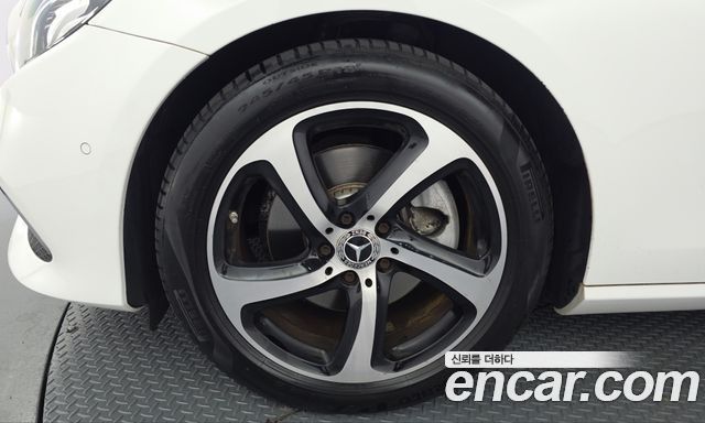 Mercedes-Benz E-Class 2020 — photo 5