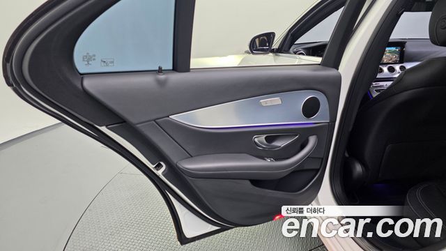 Mercedes-Benz E-Class 2020 — photo 15