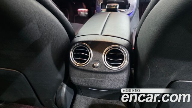 Mercedes-Benz E-Class 2020 — photo 33