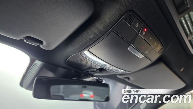 Mercedes-Benz E-Class 2020 — photo 36