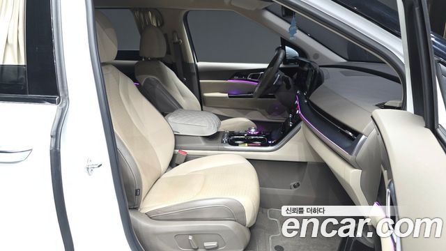 Kia Canival 2023 — photo 11