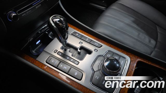 Hyundai Equus 2010 — photo 9