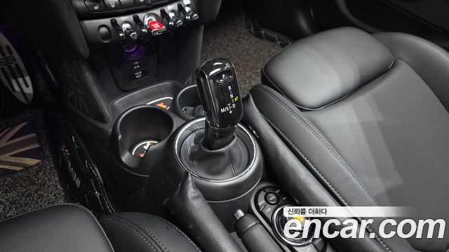 Mini Cooper 2021 — photo 12