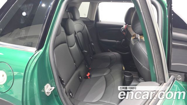 Mini Cooper 2021 — photo 17