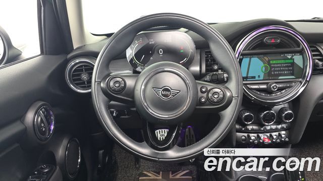 Mini Cooper 2021 — photo 18