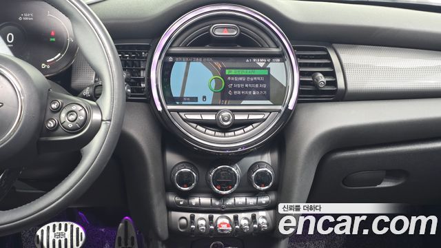 Mini Cooper 2021 — photo 19