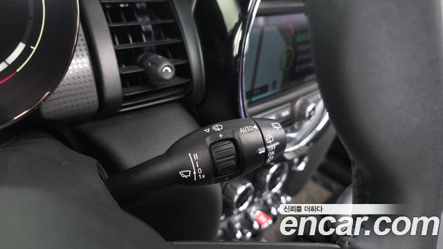 Mini Cooper 2021 — photo 24