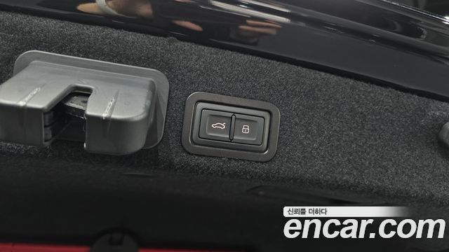 Audi A6 2018 — photo 33