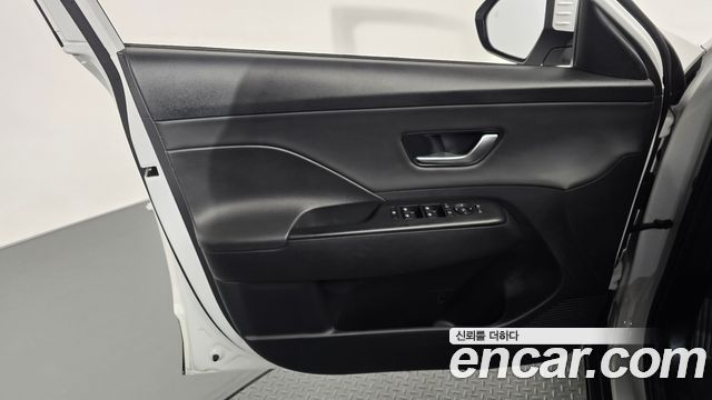 Hyundai Kona 2023 — photo 14