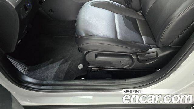 Hyundai Kona 2023 — photo 28