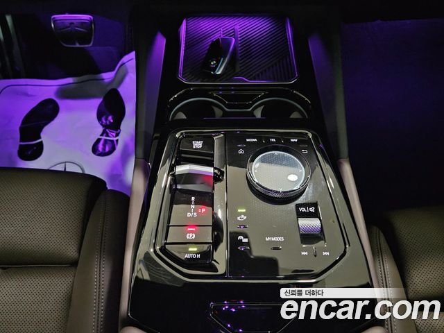 BMW 5-Series 2024 — photo 9