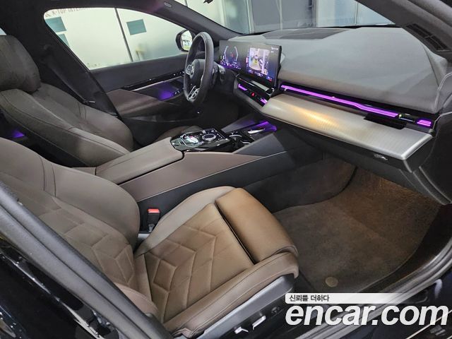 BMW 5-Series 2024 — photo 13