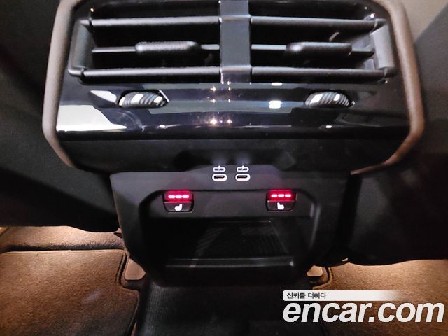 BMW 5-Series 2024 — photo 15
