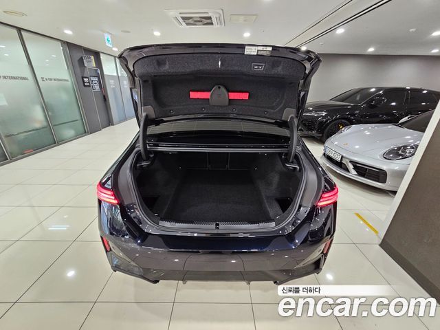 BMW 5-Series 2024 — photo 16