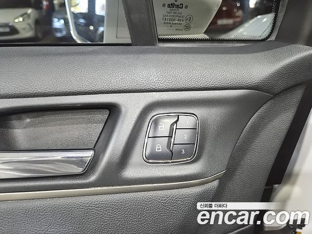 Lincoln MKC 2016 — photo 12