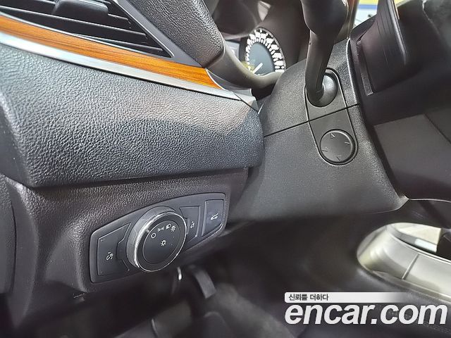Lincoln MKC 2016 — photo 13