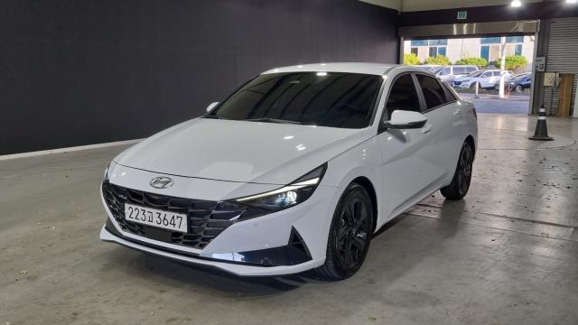 Hyundai AVANTE 2022 — photo 1