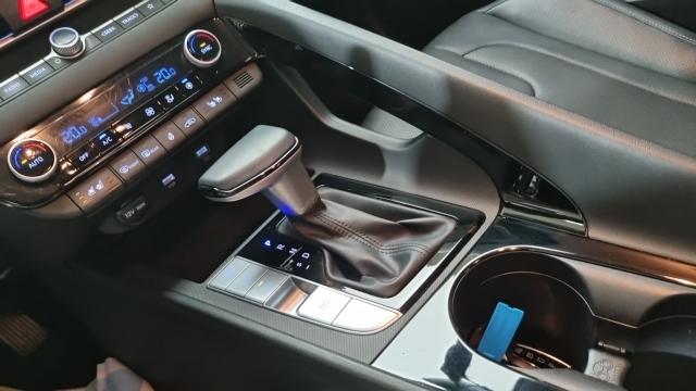 Hyundai AVANTE 2022 — photo 13