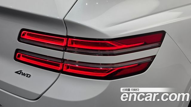 Genesis GV80 2020 — photo 9