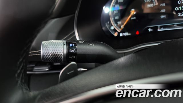Genesis GV80 2020 — photo 28
