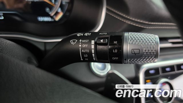 Genesis GV80 2020 — photo 29