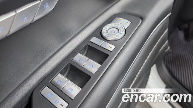 Genesis GV80 2020 — photo 30