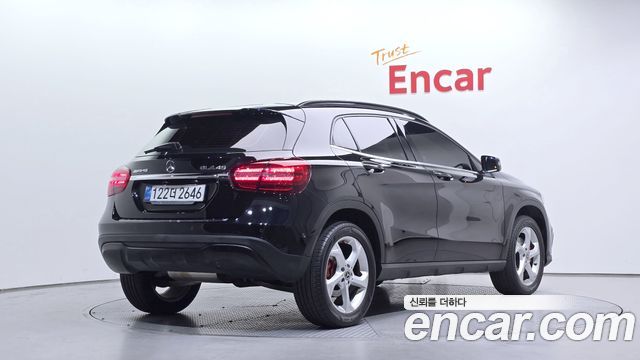 Mercedes-Benz GLA-Class 2019 — photo 2