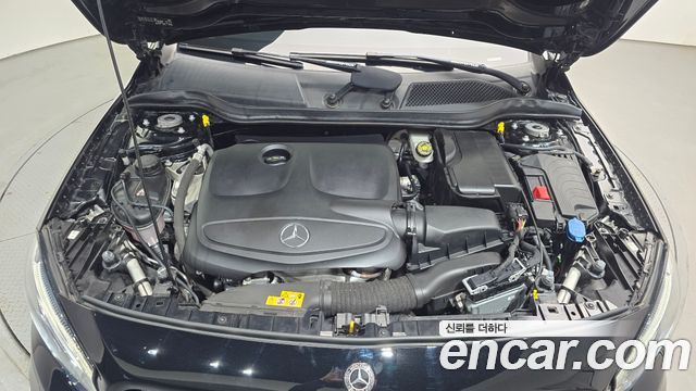 Mercedes-Benz GLA-Class 2019 — photo 6