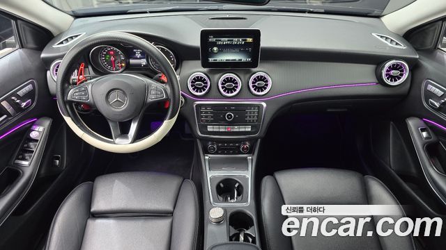 Mercedes-Benz GLA-Class 2019 — photo 10