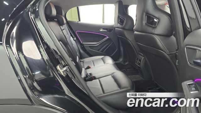 Mercedes-Benz GLA-Class 2019 — photo 17