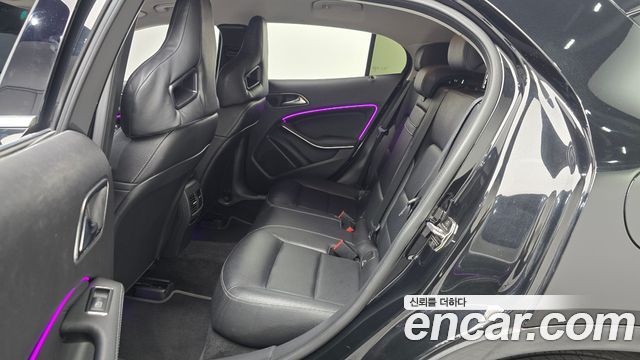 Mercedes-Benz GLA-Class 2019 — photo 18