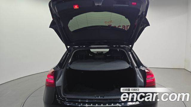 Mercedes-Benz GLA-Class 2019 — photo 30
