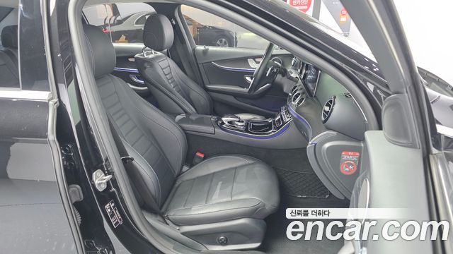 Mercedes-Benz E-Class 2017 — photo 17