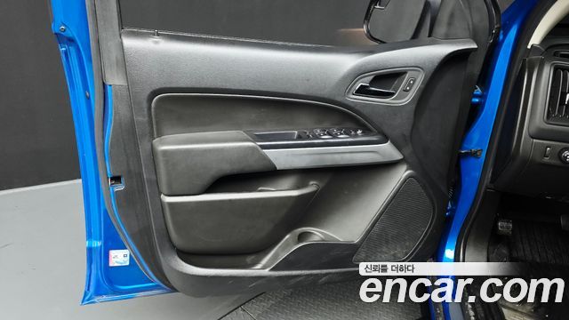 Chevrolet Korea Colorado 2021 — photo 14