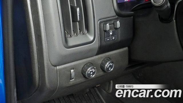 Chevrolet Korea Colorado 2021 — photo 28