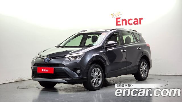 Toyota RAV4 2016 — photo 1