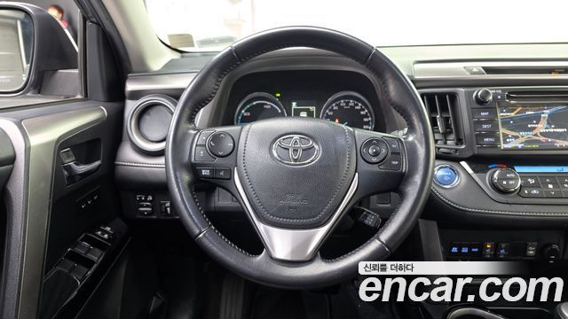 Toyota RAV4 2016 — photo 19