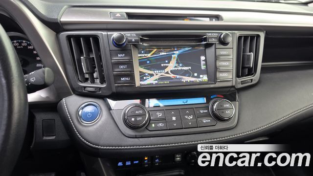 Toyota RAV4 2016 — photo 20