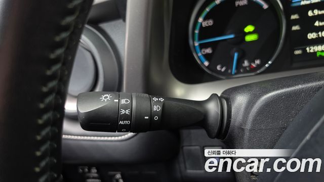 Toyota RAV4 2016 — photo 22