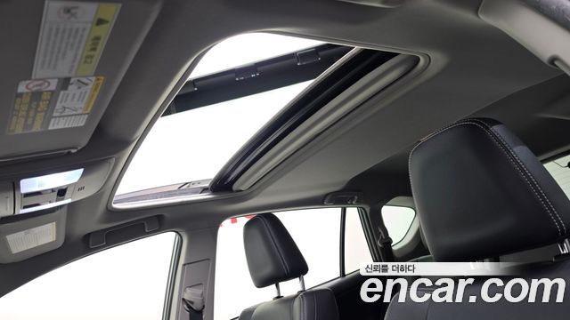 Toyota RAV4 2016 — photo 25