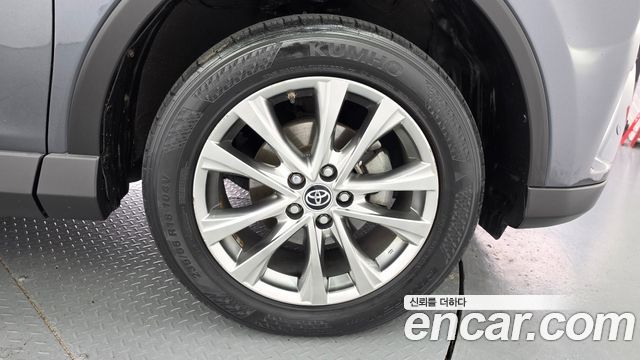 Toyota RAV4 2016 — photo 7