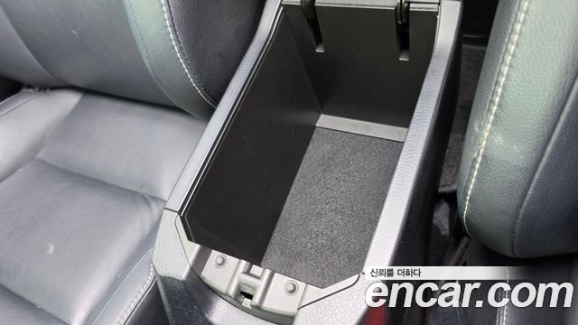 Toyota RAV4 2016 — photo 29