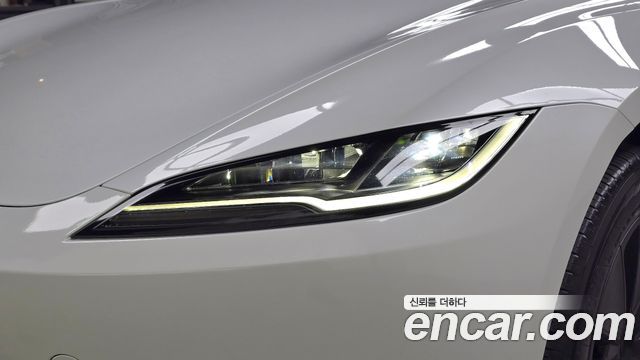 Tesla Model 3 2024 — photo 8